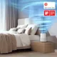 Philips 600i luchtreiniger op nachtkastje in slaapkamer met luchtstroom